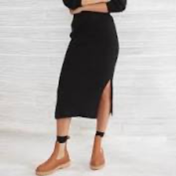 House of Harlow 1960 Dresses & Skirts - House of Harlow 1960 Faux Fur Pencil Midi Skirt, Black, Size XS